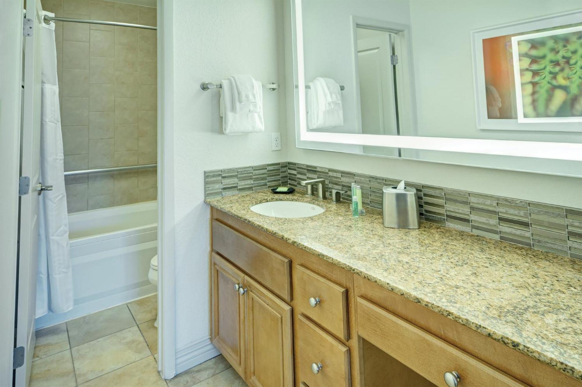 Wyndham Desert Rose 1br With Access Holiday home
